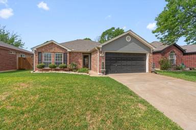 Main picture of 226 Claris Ln