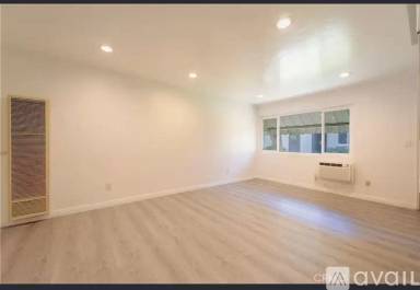 Main picture of 5593 Pioneer Blvd
