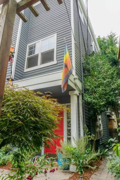 Main picture of 619 Federal Ave E