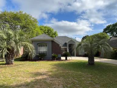 Main picture of 949 Autumn Ridge Rd