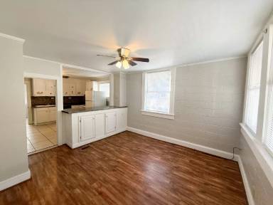 Main picture of 913 Pine St