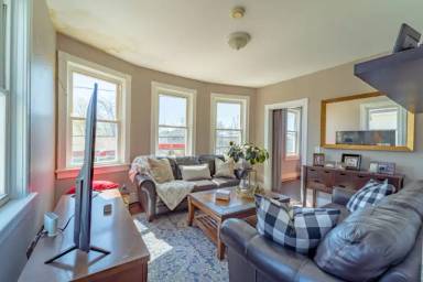 Main picture of 165 River Ave