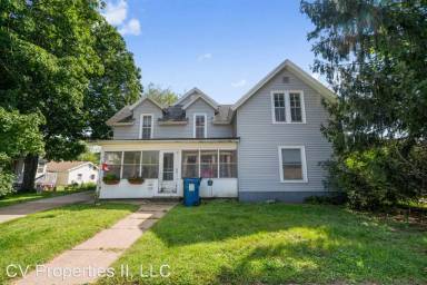 Main picture of 904 1/2 Clay St