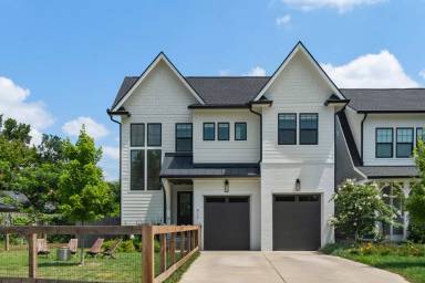 Main picture of 917 Beechmont Pl