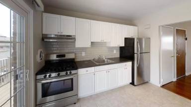 Main picture of 7 Casey Ave