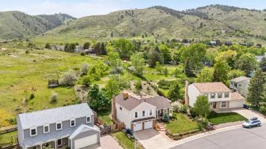 Main picture of 229 Berthoud Way
