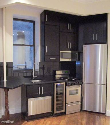 Main picture of 279 E 10th St