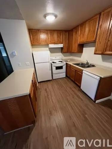 Main picture of 130 S E St
