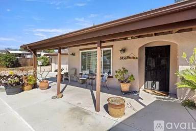 Main picture of 2456 Cherimoya Dr