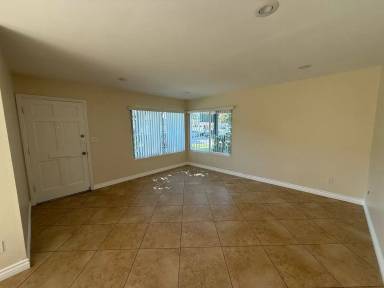 Main picture of 1126 S Clifpark Cir