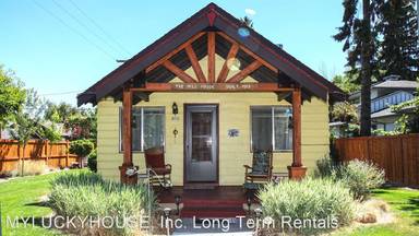 Main picture of 820 NW Columbia St