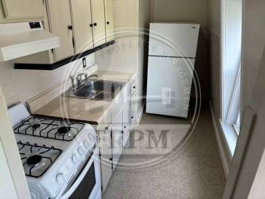 Main picture of 557 Slade St