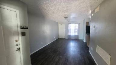Main picture of 515 Falcon Dr