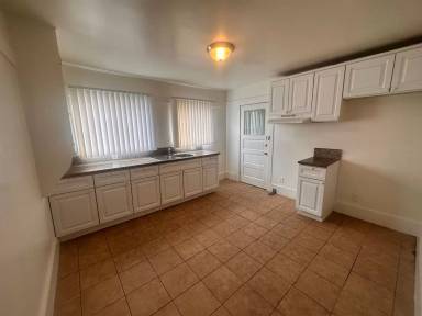 Main picture of 1205 Tamarind Ave