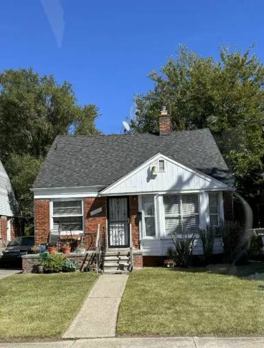 Main picture of 19668 Syracuse St