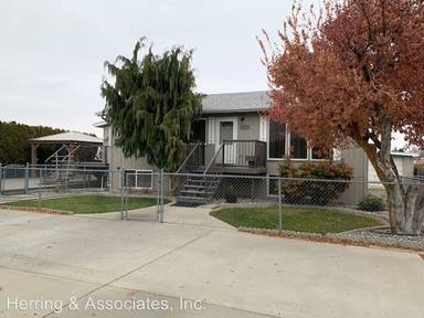 Main picture of 1223 N Western Ave