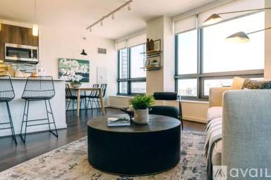 Main picture of 444 N Orleans St