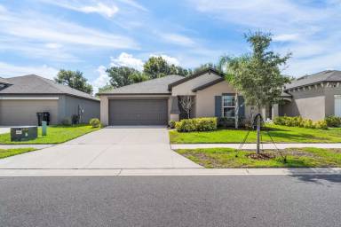 Main picture of 5524 Blue Azure Dr