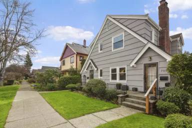 Main picture of 709 N 68th St
