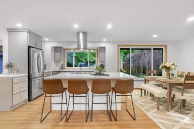 Main picture of 7850 NE 140th Pl