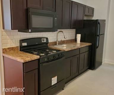 Main picture of 969 Summit Ave