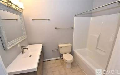 Main picture of 19 Hogarth Cir
