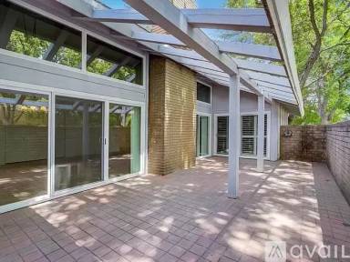 Main picture of 2331 American River Dr