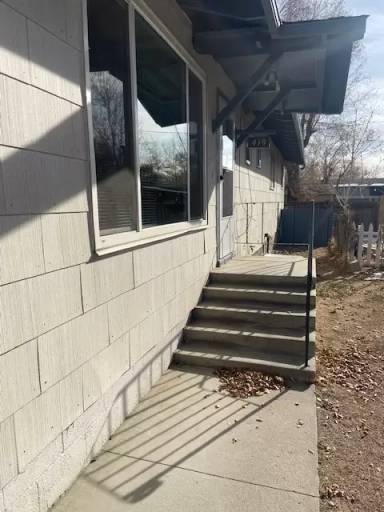 Main picture of 419 E Adams St