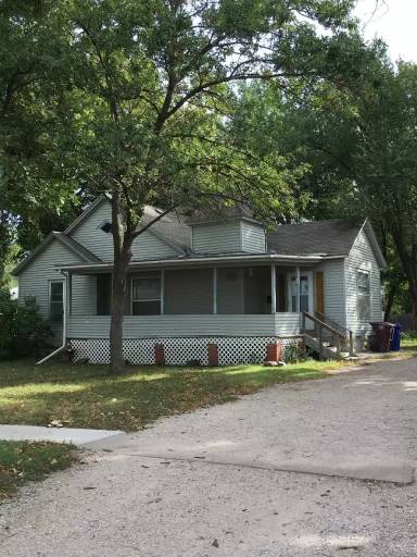 Main picture of 215 S Chestnut St
