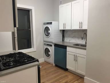 Main picture of 210 60th St