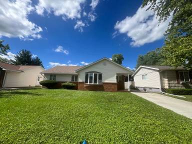 Main picture of 220 Hawkeye Way