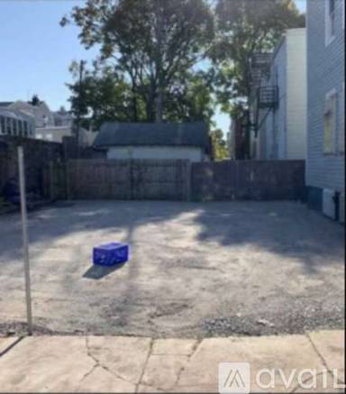 Main picture of 912 S 20th St