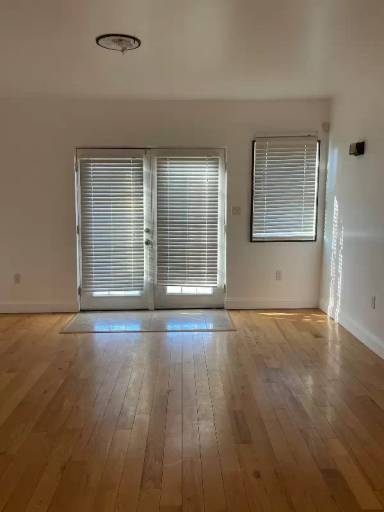 Main picture of 1425 W Baltimore St