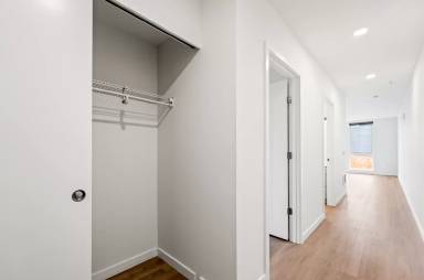 Main picture of 23 N Broadway