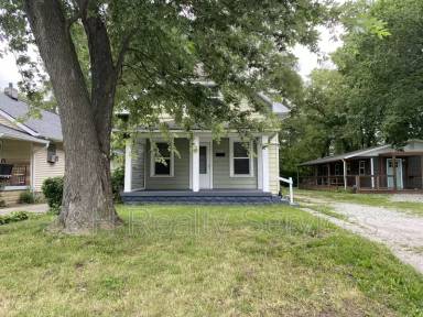 Main picture of 4635 Indianola Ave
