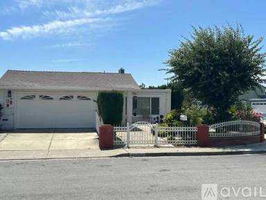 Main picture of 32927 Lake Candlewood St