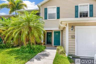 Main picture of 7424 Vista Way