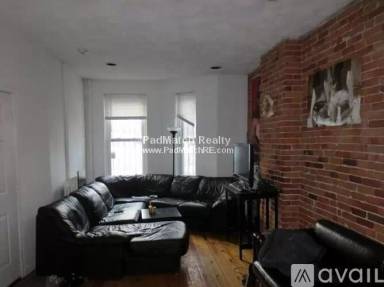 Main picture of 216 Hemenway St