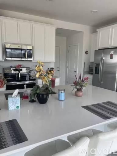 Main picture of 4886 Talbot Pl