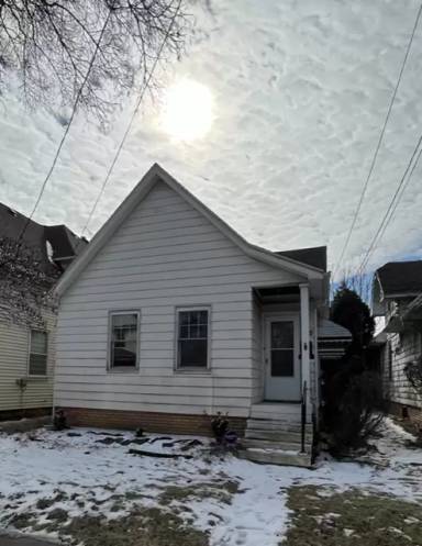 Main picture of 36 E Central Ave
