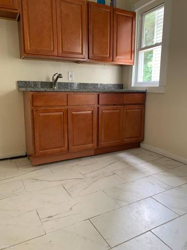 Main picture of 721 Winchester Ave