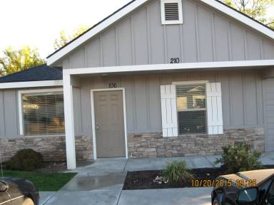Main picture of 210 E 40th St
