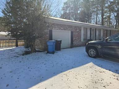 Main picture of 1040 Erie St