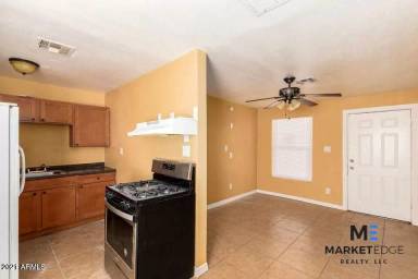 Main picture of 2230 E Polk Street Apartments