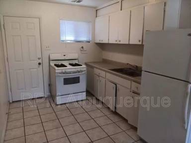 Main picture of 336 Pennsylvania St NE