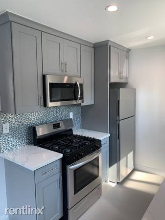 Main picture of 4122 Grand View Blvd