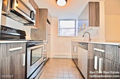 Main picture of 457 Centre St