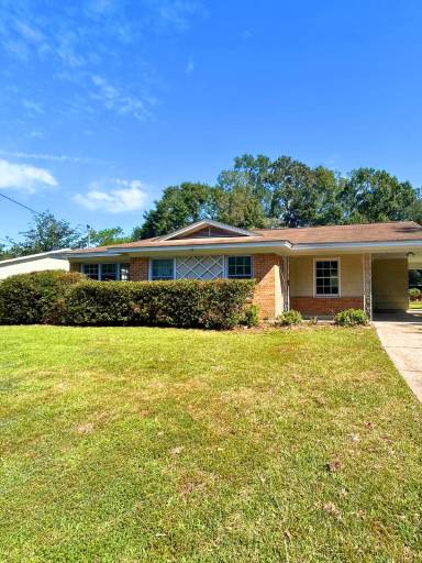 Main picture of 2688 Cheshire Dr S