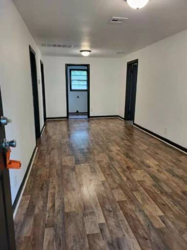 Main picture of 108 8th Ave NE