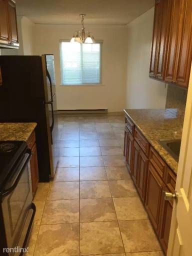 Main picture of 305 Easy St